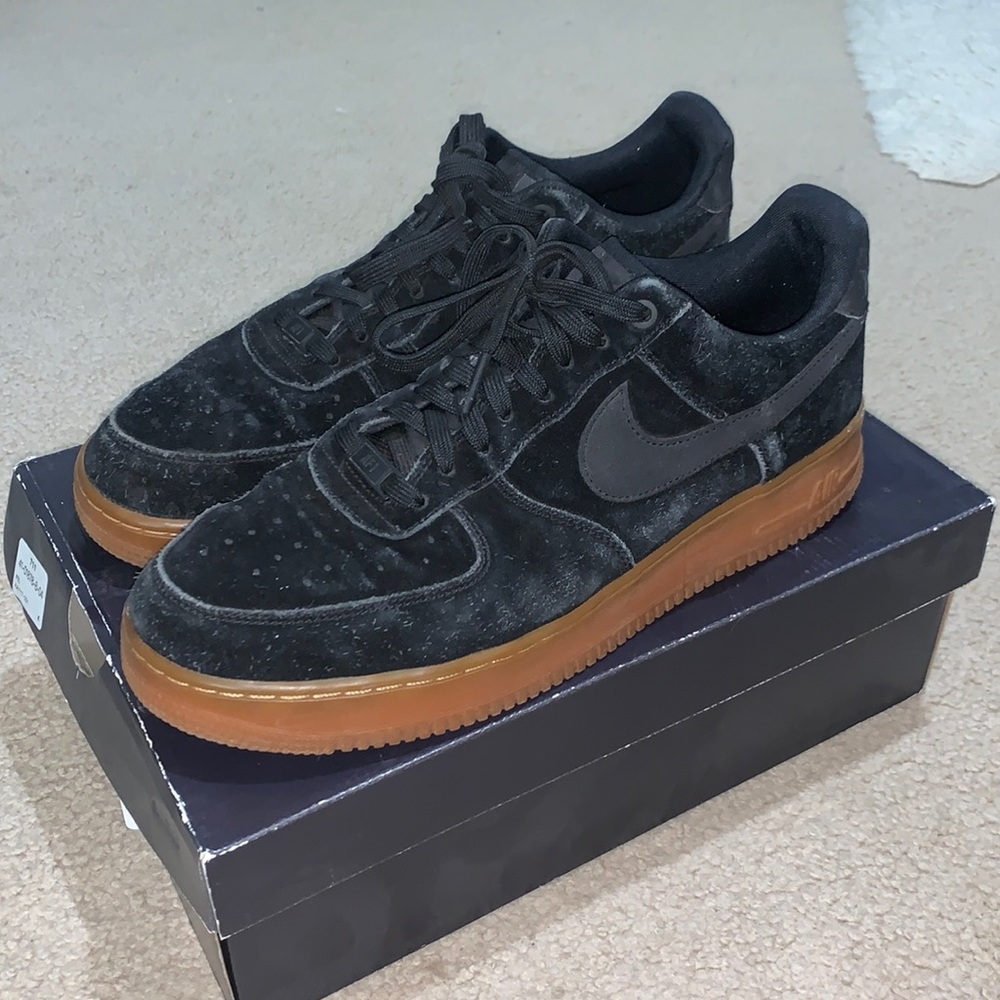 Nike Air Force 1 suede